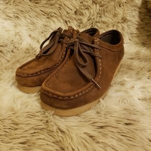 Clarks Wallabees